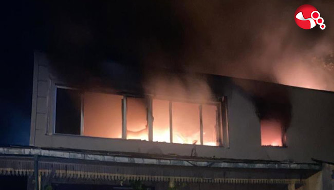 Alevlere teslim oldu