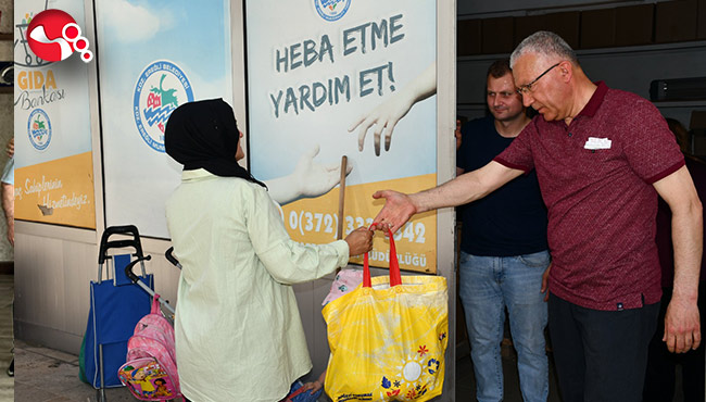 Bin aileye gıda yardımı...