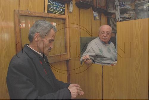 70 YILDIR SAATLERİ AYARLIYOR..