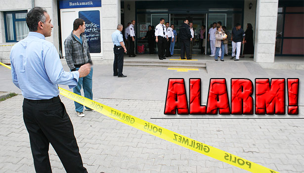 ŞÜPHELİ VALİZ ALARMI