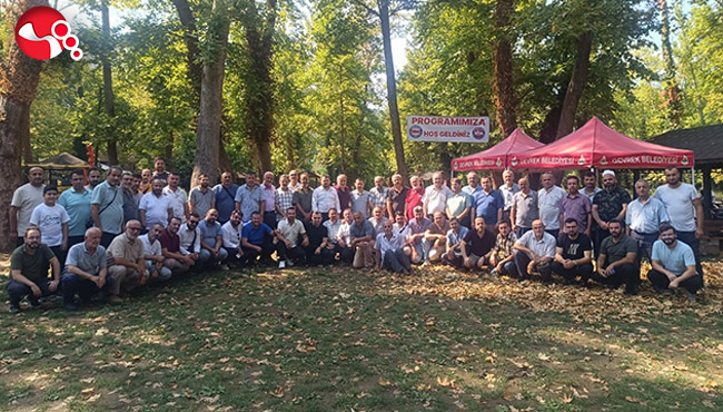 Piknikte bir araya geldiler