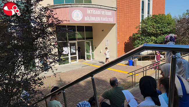 Adaylar KPSS ÖABT sınavında ter döktü