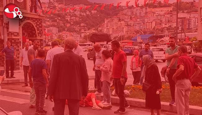 Valilik önünde kaza