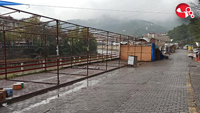 Alışveriş standları kapandı