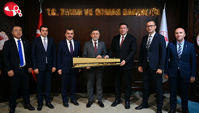 Başkan Ulupınar Ankara'da Bakanlarla görüştü