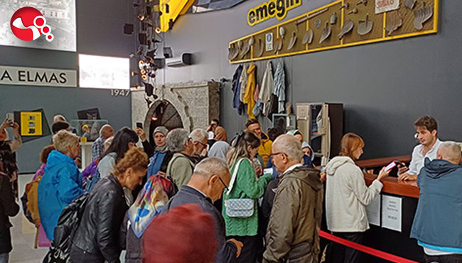 Karabük'ten Zonguldak'a trenle şiir istasyonları programı...