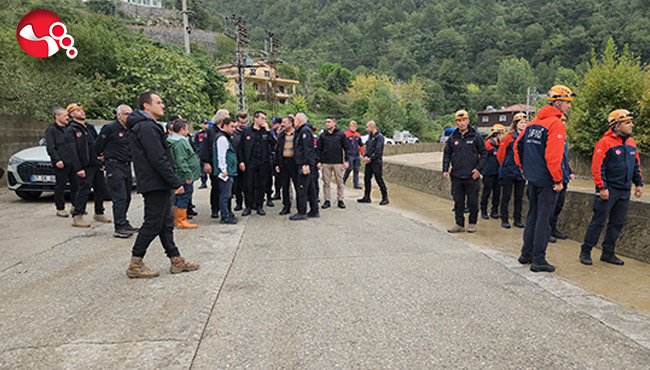 AFAD Başkanı Memiş, Ilıksu'da incelemeler yaptı