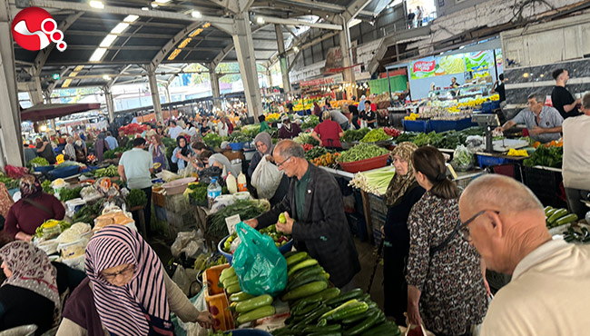 Halk pazarında fiyatlar aynı!...