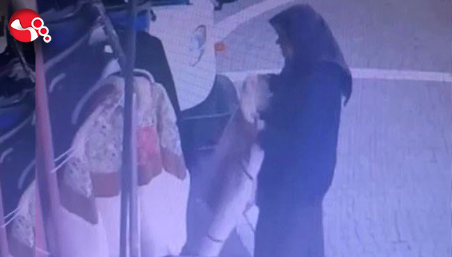 Kameralara baka baka, elini kolunu sallaya sallaya montu alıp gitti