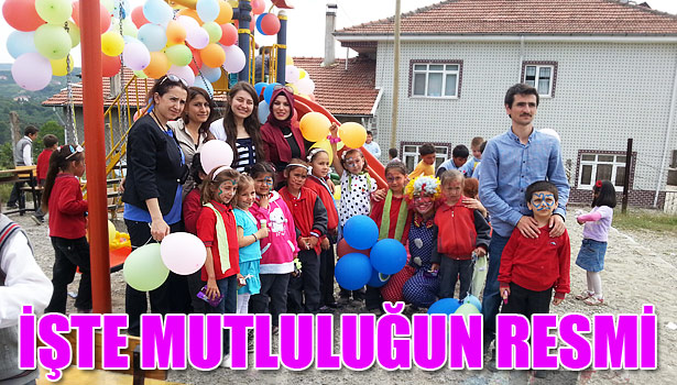 MİNİKLER ÇOK MUTLU