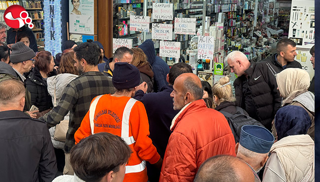 Sokak ortasında bıçakladı