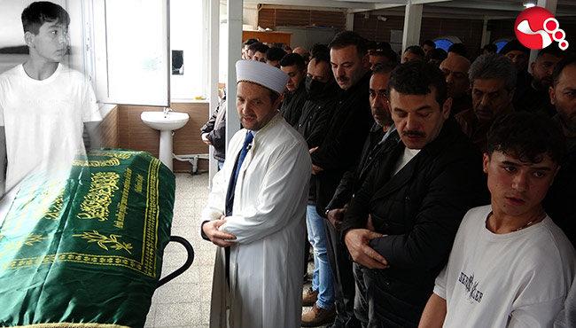 Trafik kazasında hayatını kaybeden 14 yaşındaki çocuk toprağa verildi