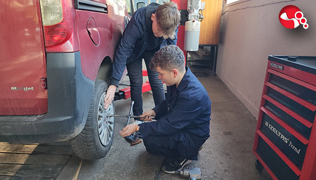 Mesleki Eğitimi sahaya taşıyan da hem öğreniyor hem kazanıyor