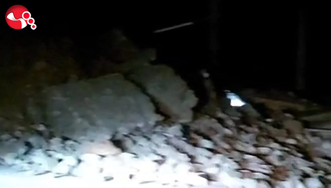 Yol kapandı,elektrikler kesildi!....