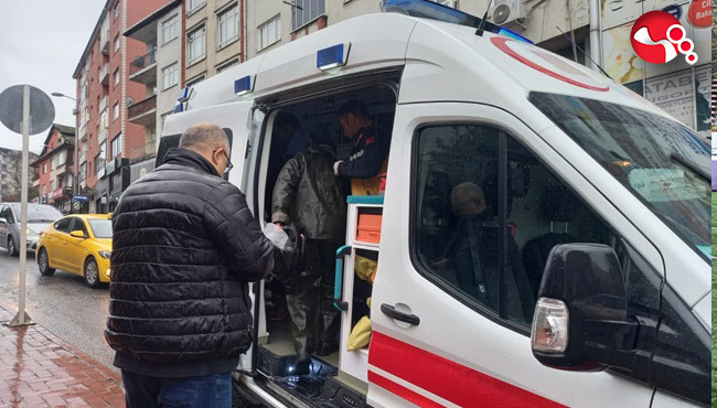 Otomobille Motosikletli çarpıştı