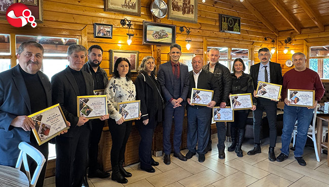 Kaya, gazetecilerle bir araya geldi