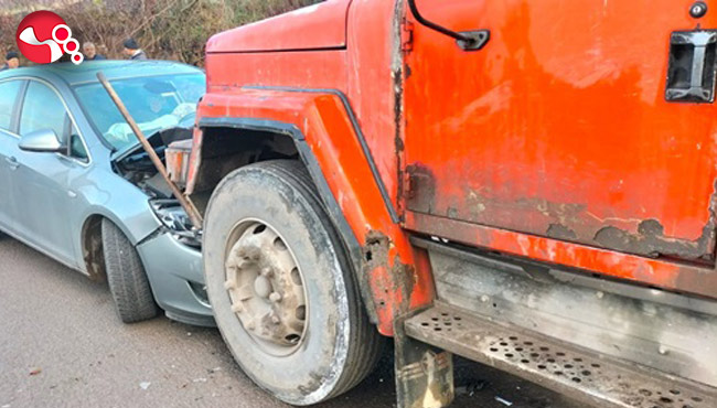 Kafa kafaya çarpıştılar…