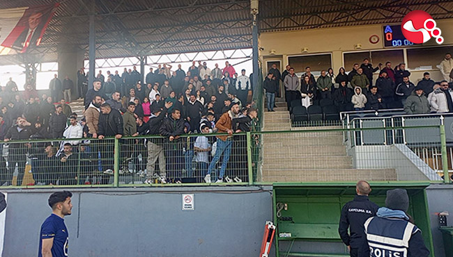 Hakeme su fırlattılar...