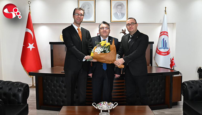 Rektörlük makamında devir teslim töreni yapıldı