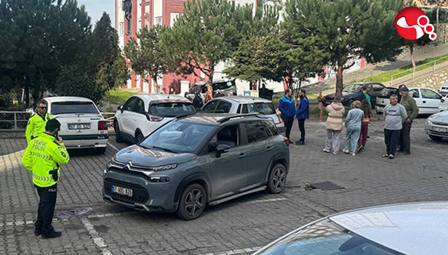 Aracını parkedeyim derken kocasını ezdi