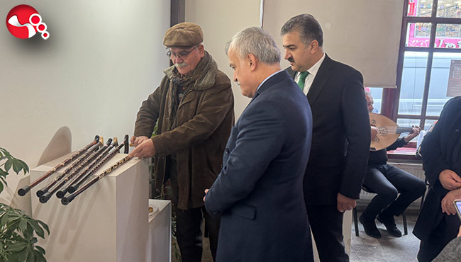 47 baston sergilendi