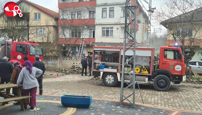 4 katlı evde yangın...