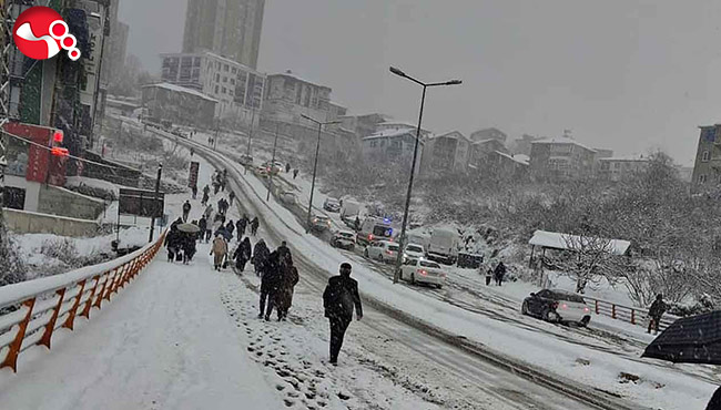 Rampada kalan araç trafiği felç etti…