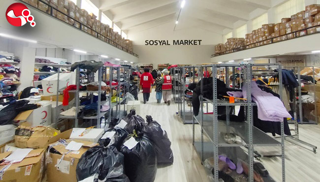“Sosyal Market” ihtiyaç sahiplerinin giyim ihtiyaçlarını karşılıyor