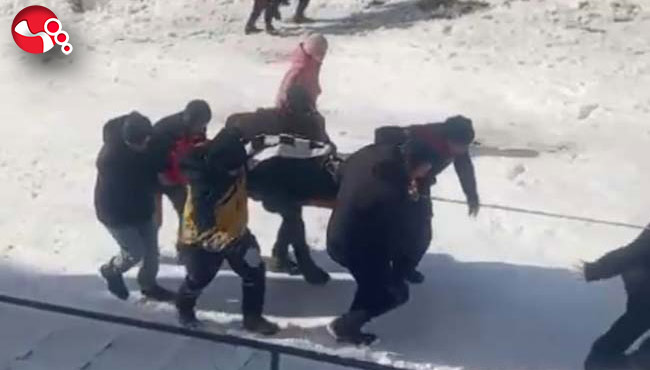 Küçük çocuğun kar keyfi hastanede bitti…