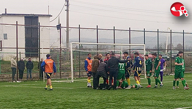 Maçtayken bir anda yere yığıldı