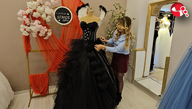 Kadına şiddete dikkat çekmek için...