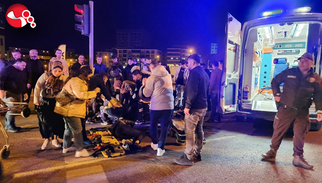 Dört yol kavşağında çarpıştılar