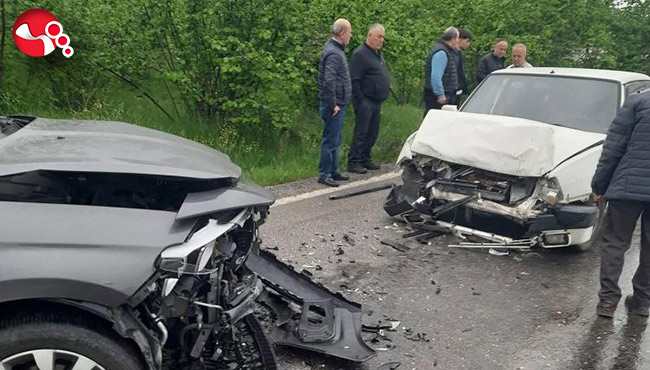 Kafa kafaya çarpıştılar