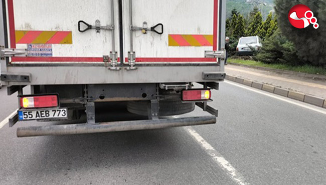 Kaldırıma çıkarak durabildi