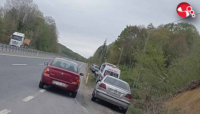 Ambulansı gören aracından indi....
