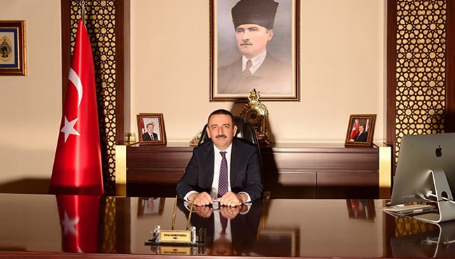 "Anne sevgisi eşsiz bir değerdir"