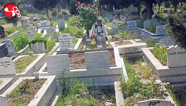 Mezarlıklar bayrama hazırlanıyor...