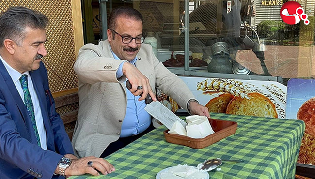 İnceciköz'e manda yoğurdu ikram ettiler