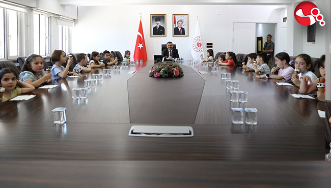 Valiyle dondurma yeme hayali kuran miniklerin unutulmaz anları!