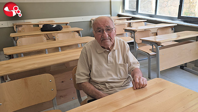 93 yaşındaki Mehmet Amca okulun ilk mezunlarından....