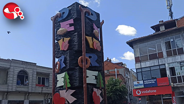 Yöresel figürlü heykeli çalışmasında sona doğru!