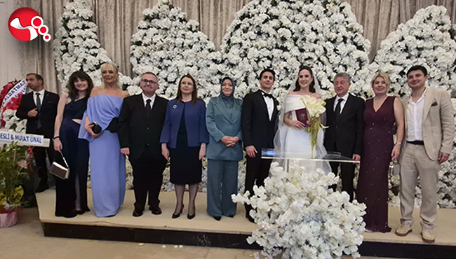 Bayan Tunç nikah şahidi oldu