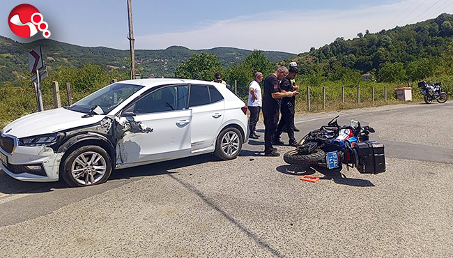 Jandarma motorize timi ile otomobil çarpıştı