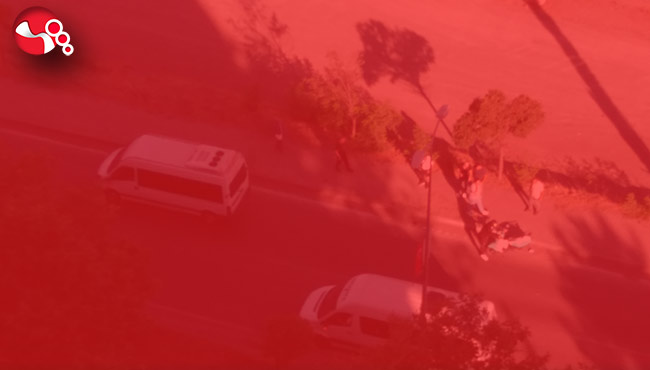 İşçi servisiyle Motosiklet çarpıştı