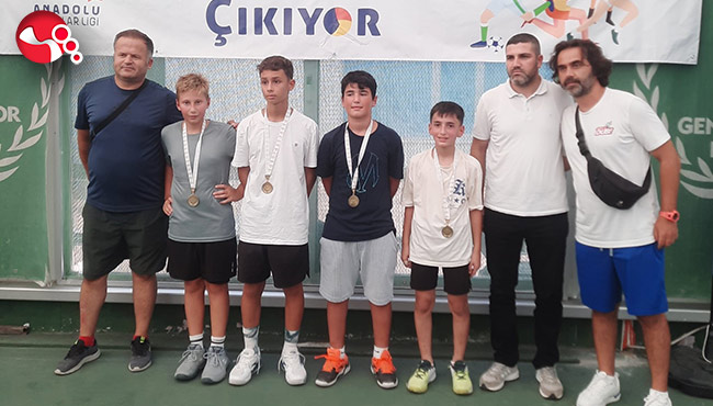 Teniste 10 altın madalya