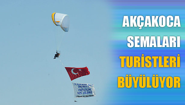 AKÇAKOCA'DA YAMAÇ PARAŞÜTÜ ŞOV