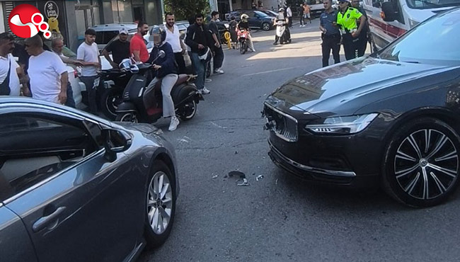 Otomobille motosiklet çarpıştı…