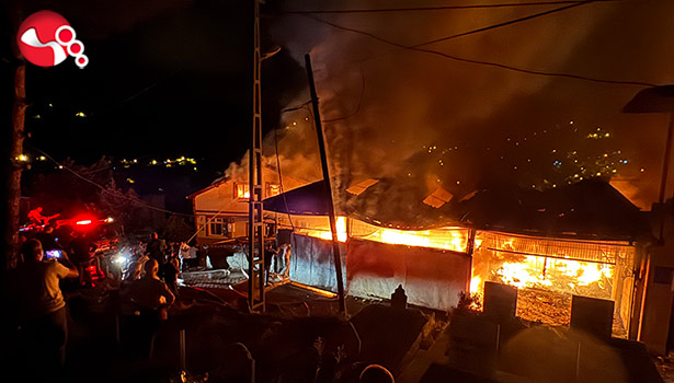 Alevler geceyi aydınlattı: