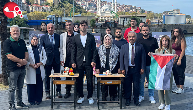 Gazzeli çocuklar için boş sıralar etkinliği yapıldı