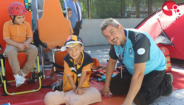 Minik öğrenciler sağlık elçisi oldu!....